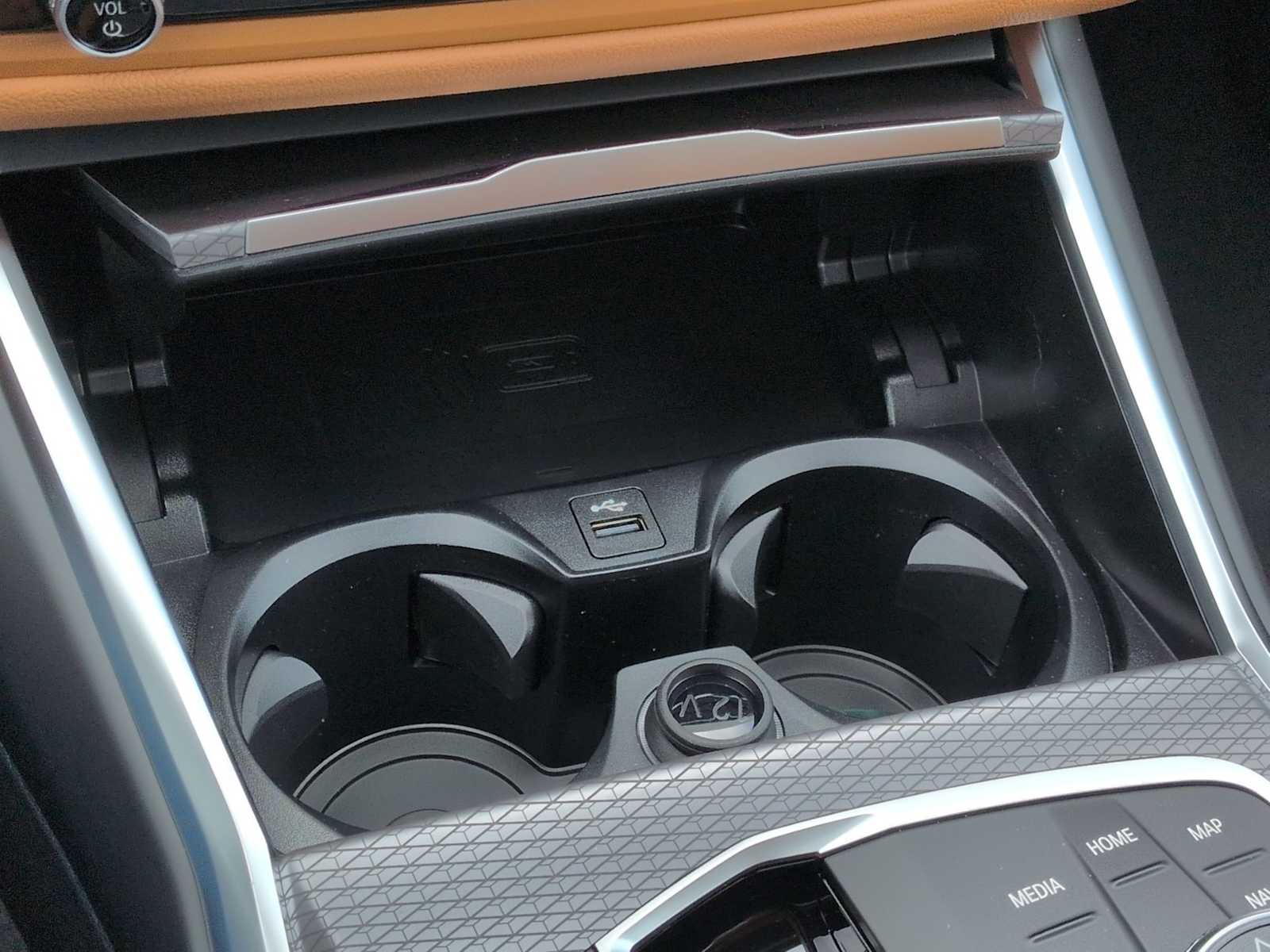 Thumbnail: 2026 BMW i4 - 34