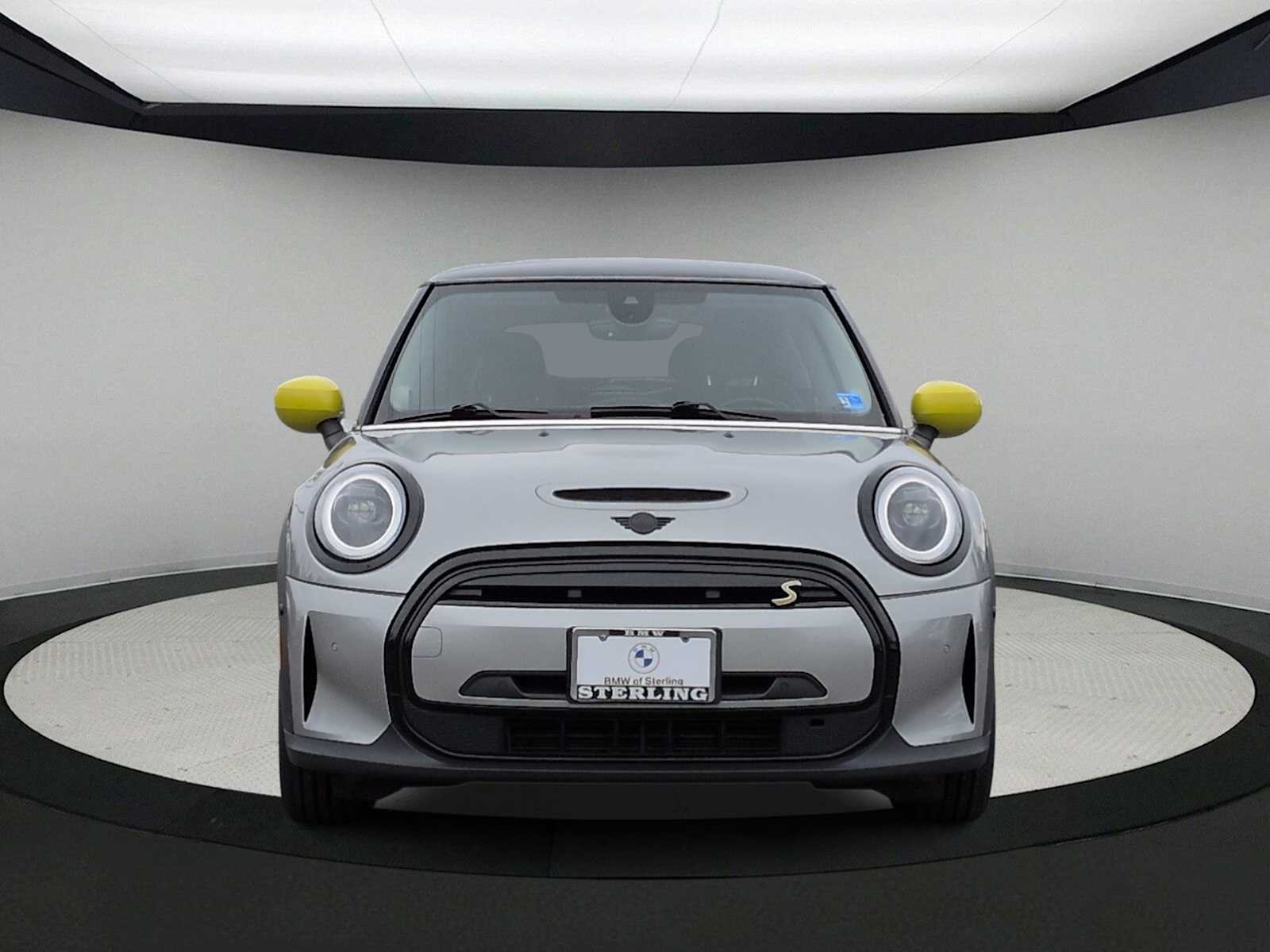 Thumbnail: 2023 MINI Cooper Hardtop - 3