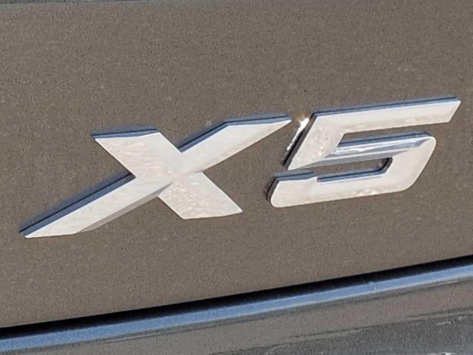 Thumbnail: 2026 BMW X5 - 13