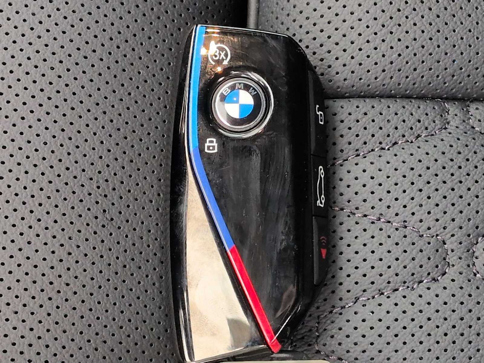 Thumbnail: 2026 BMW X7 - 38