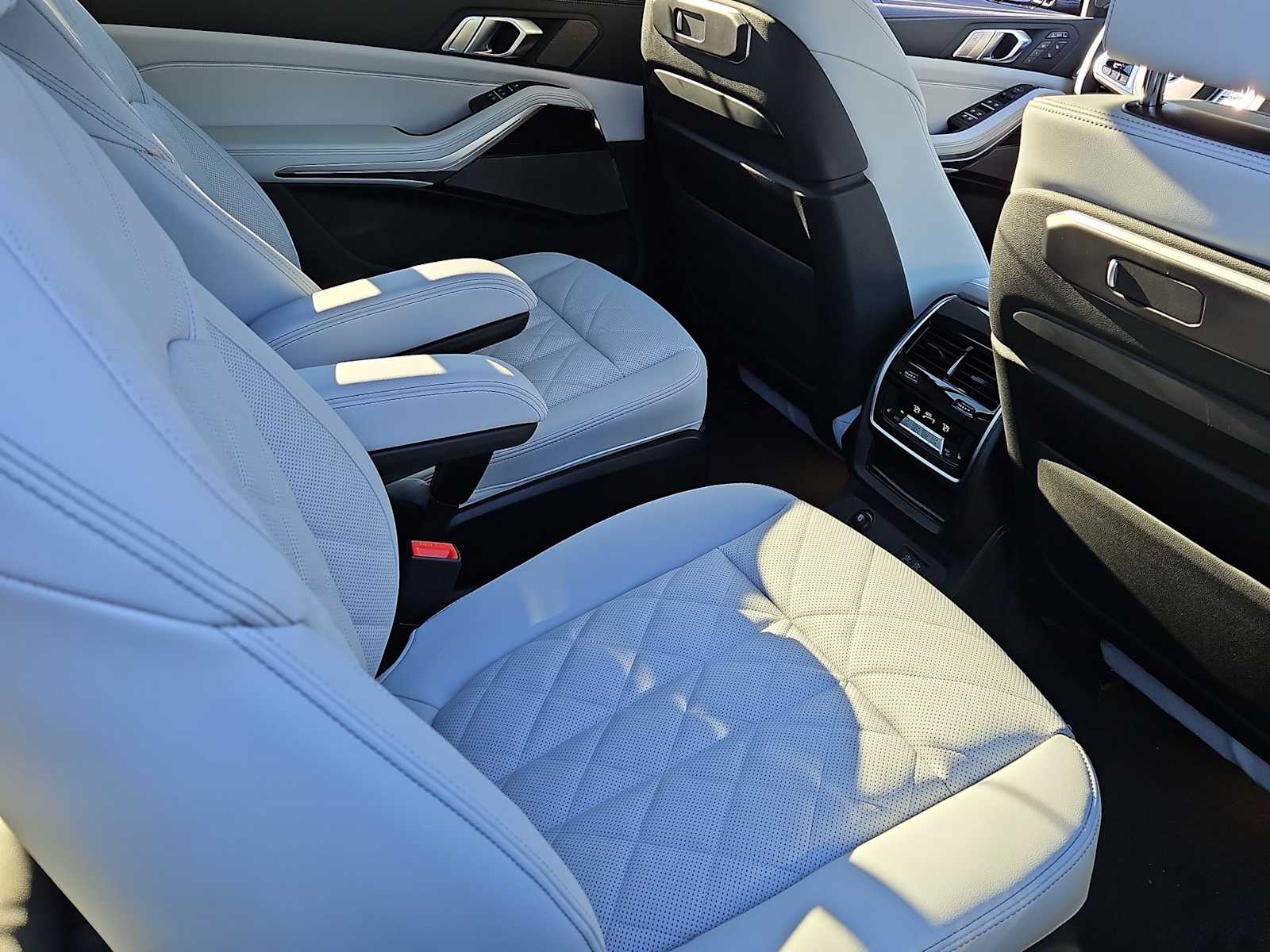 Thumbnail: 2026 BMW X7 - 19