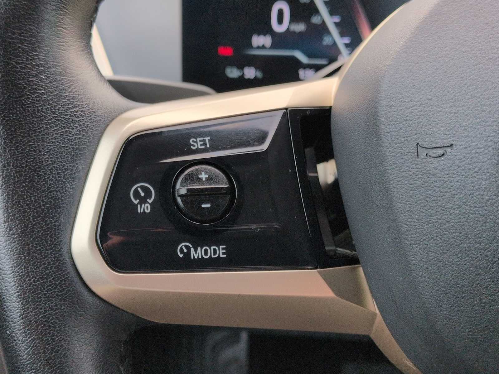 Thumbnail: 2023 BMW iX - 25