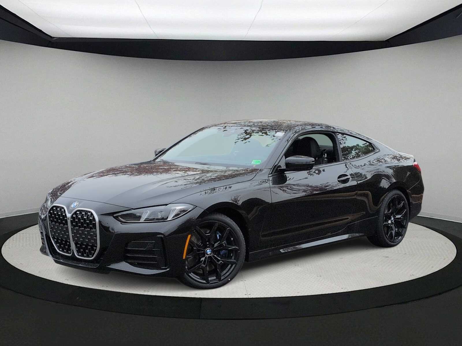 Thumbnail: 2026 BMW 4 Series - 4