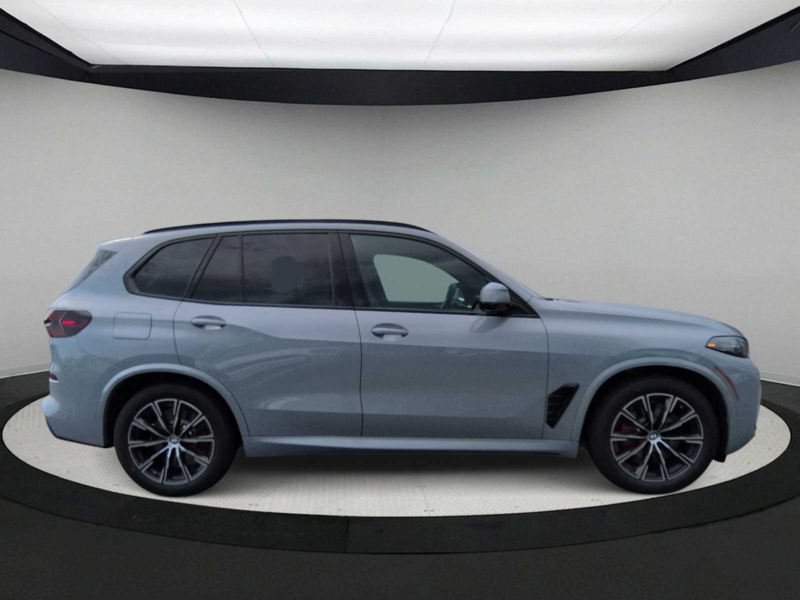Thumbnail: 2026 BMW X5 - 9