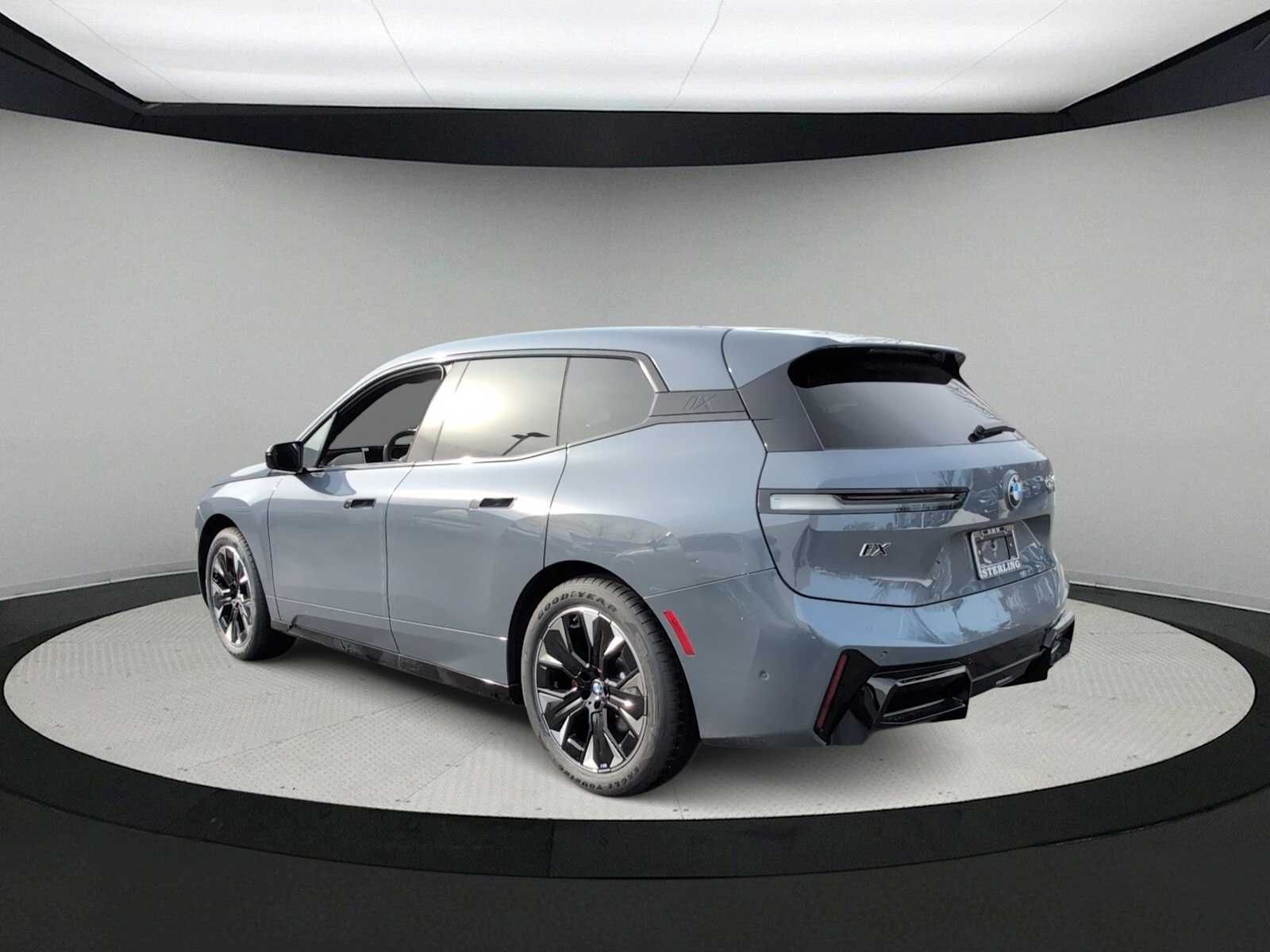 Thumbnail: 2026 BMW iX - 6