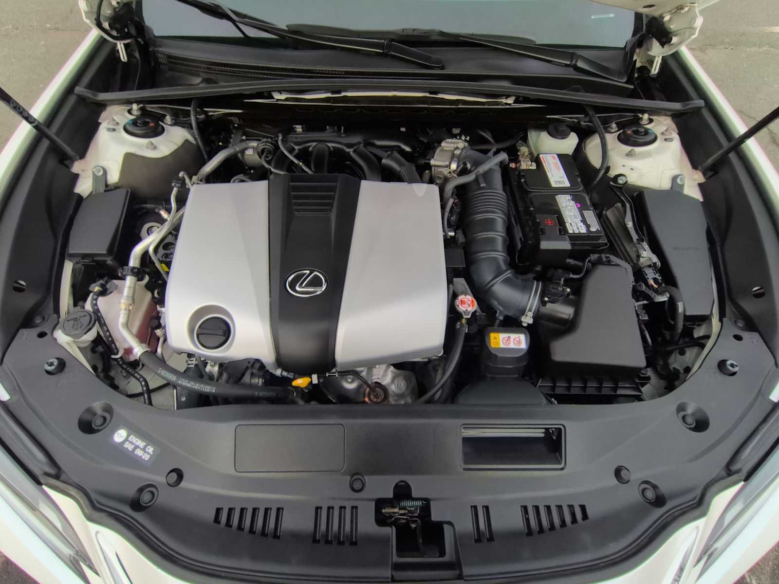 Thumbnail: 2019 Lexus ES - 15