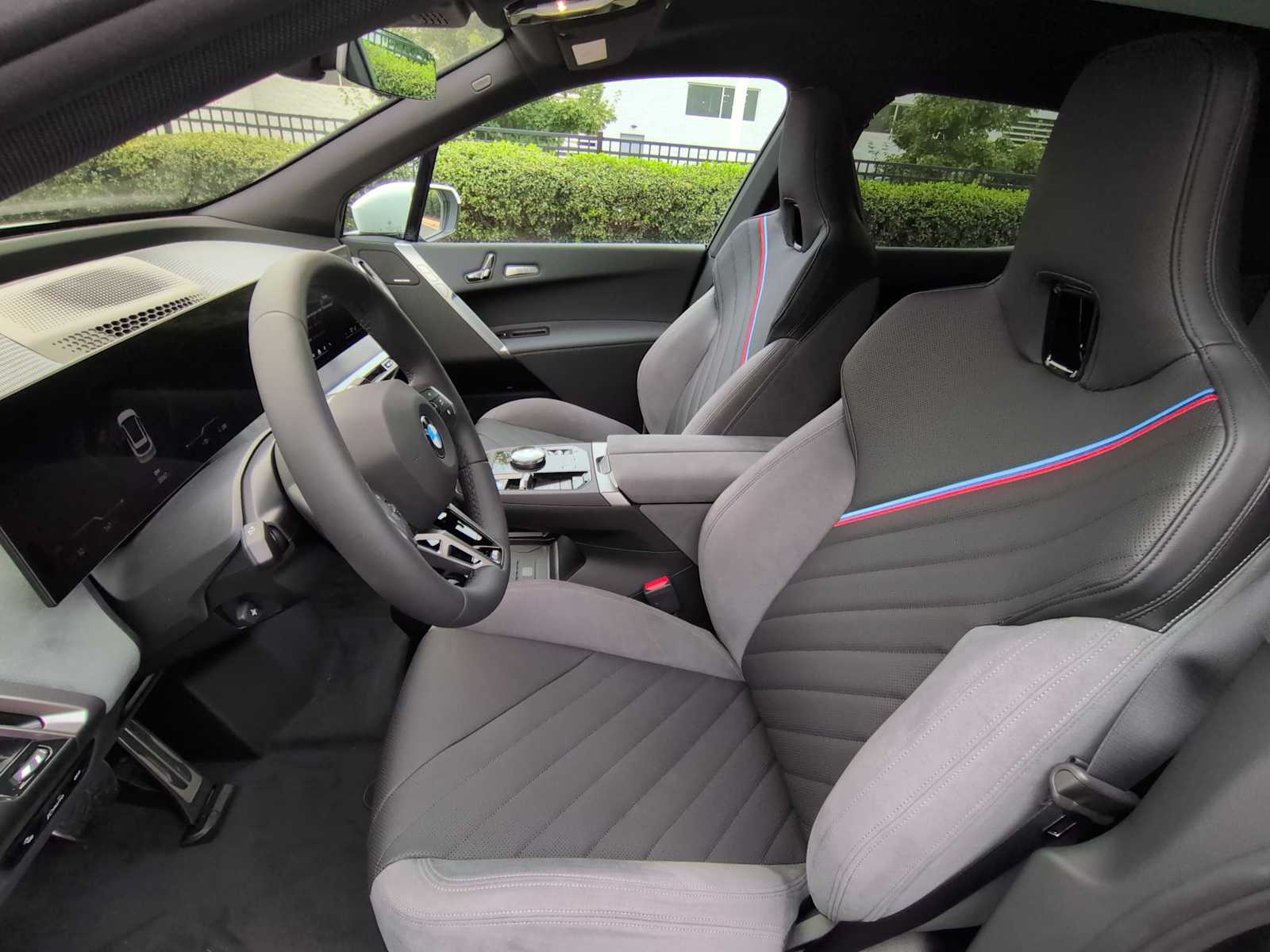 Thumbnail: 2026 BMW iX - 16