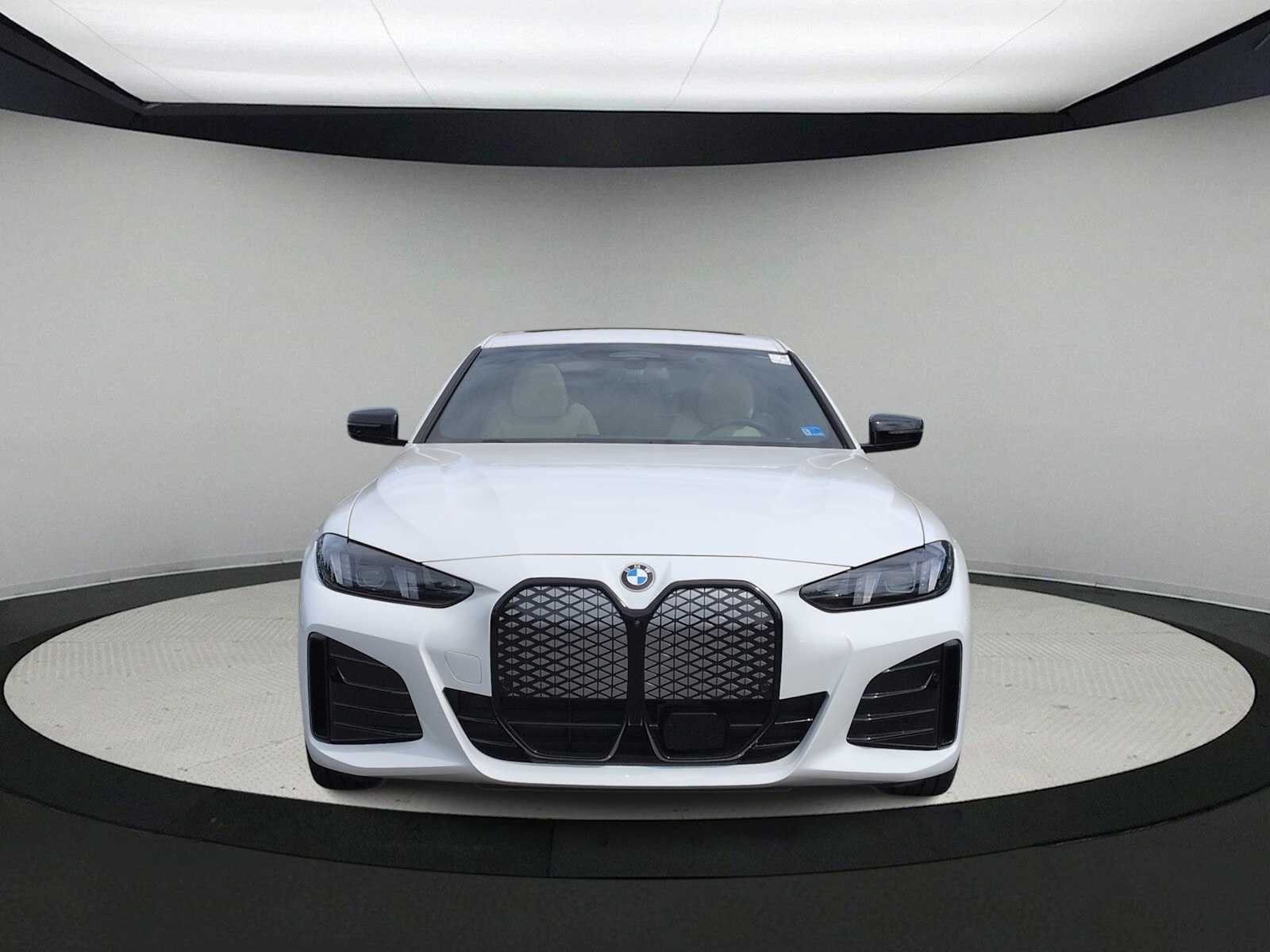 Thumbnail: 2026 BMW i4 - 3