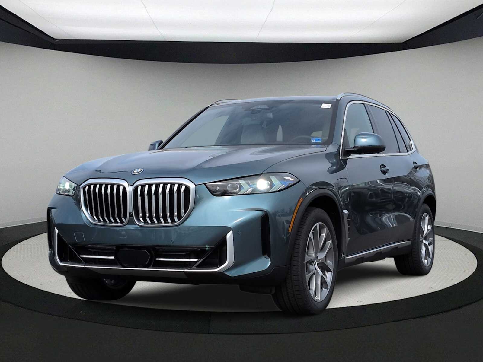 Thumbnail: 2026 BMW X5 - 4