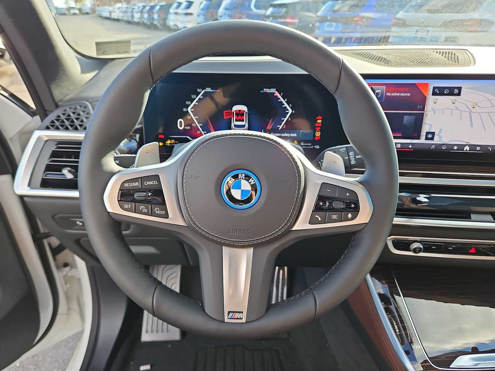 Thumbnail: 2026 BMW X5 - 25