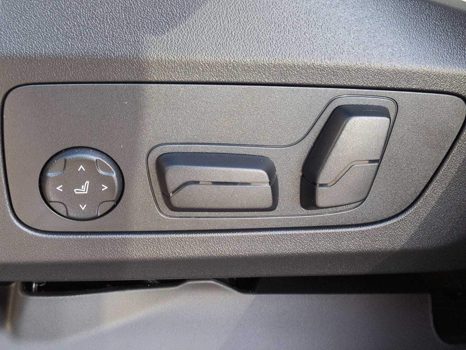 Thumbnail: 2026 BMW X1 - 18