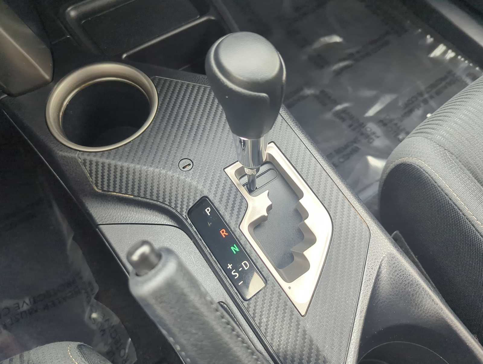 Thumbnail: 2015 Toyota RAV4 - 33