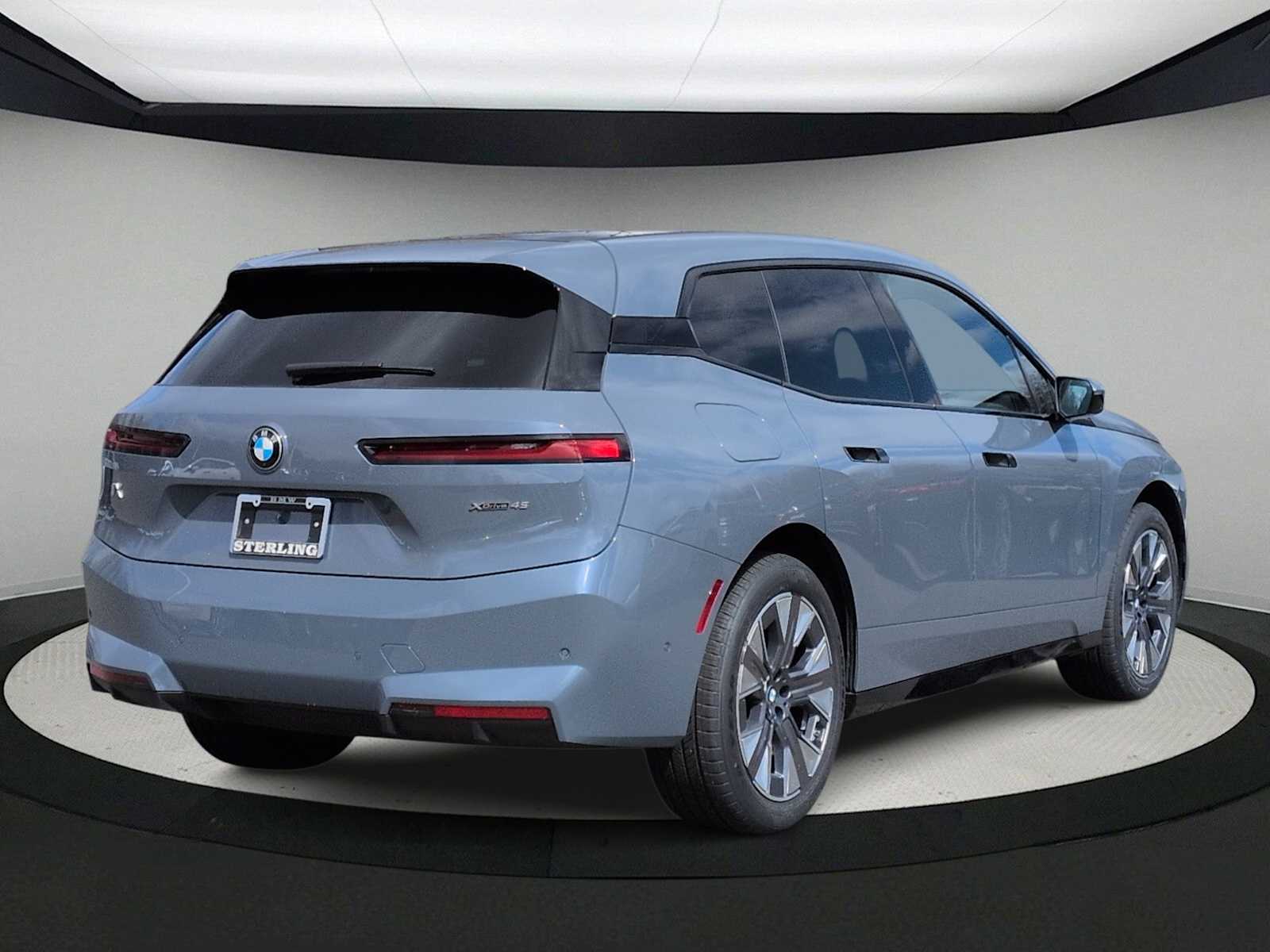 Thumbnail: 2026 BMW iX - 8