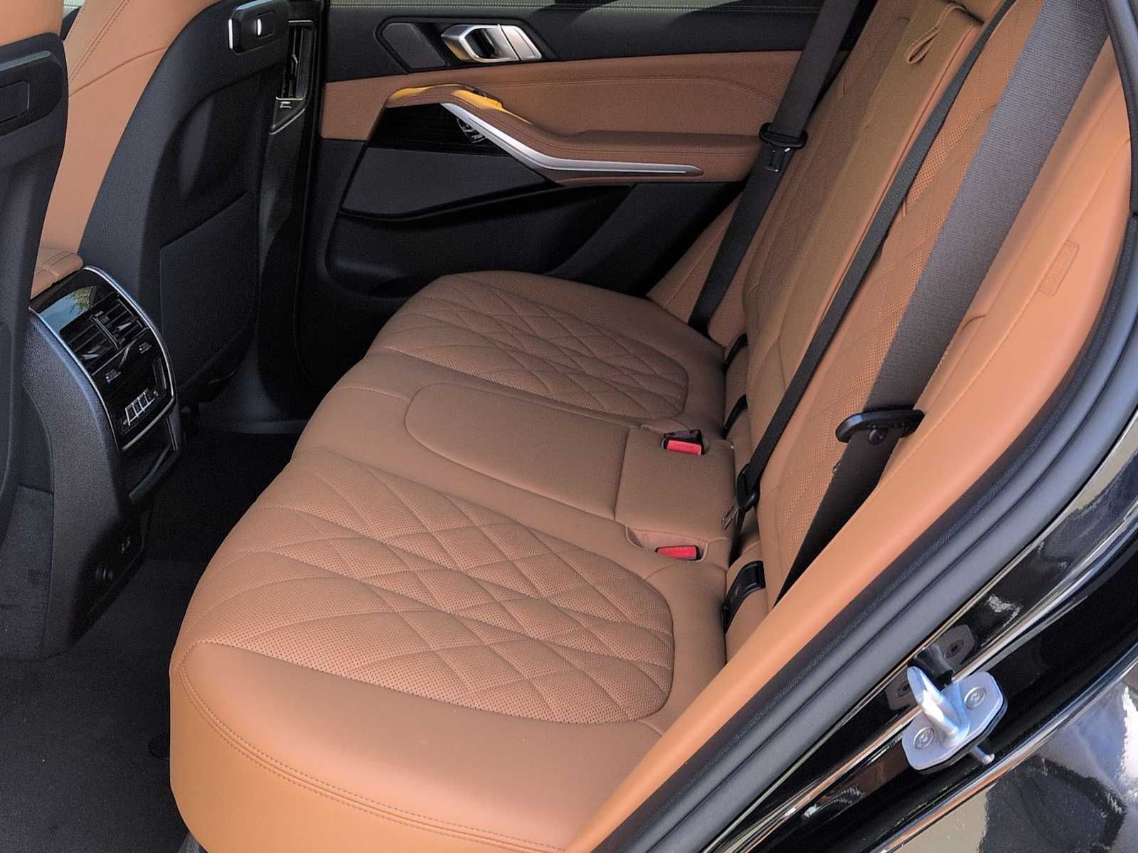 Thumbnail: 2026 BMW X5 - 21