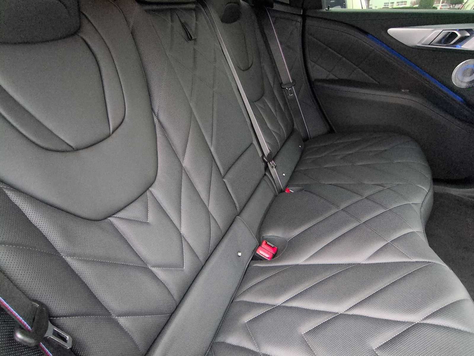 Thumbnail: 2026 BMW XM - 21