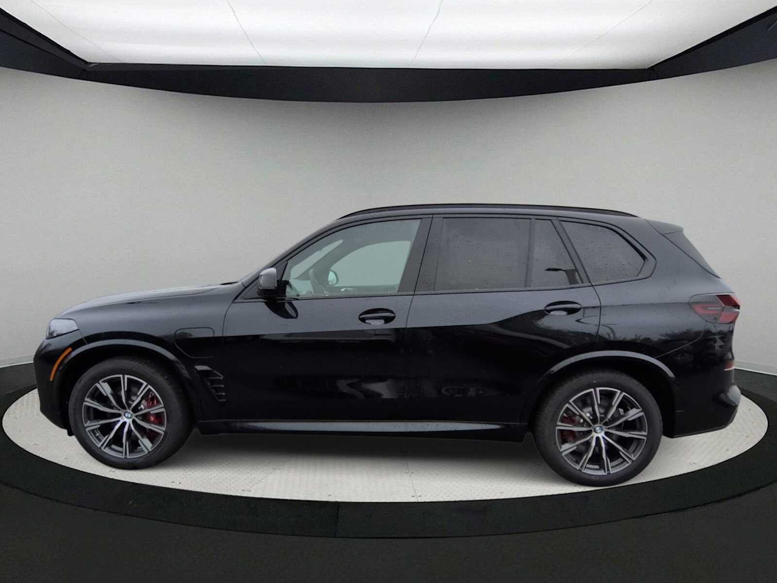 Thumbnail: 2026 BMW X5 - 5