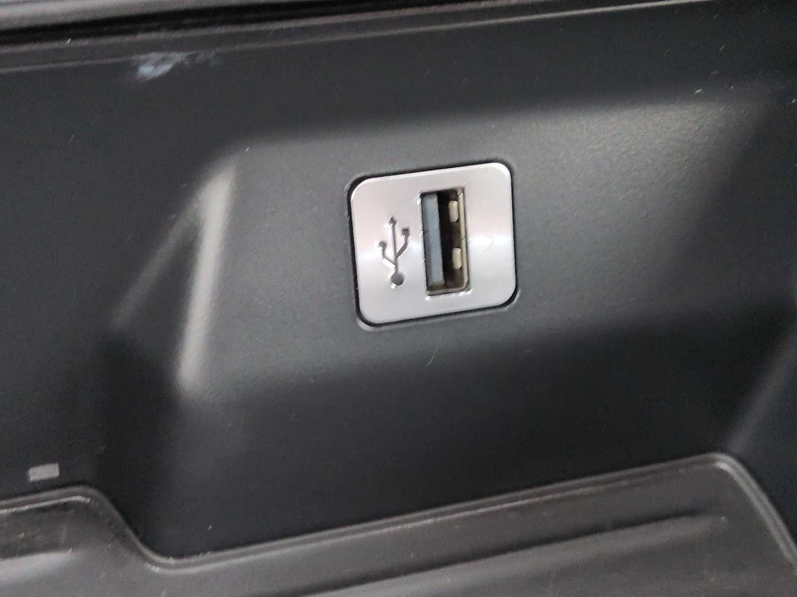 Thumbnail: 2016 BMW 7 Series - 32