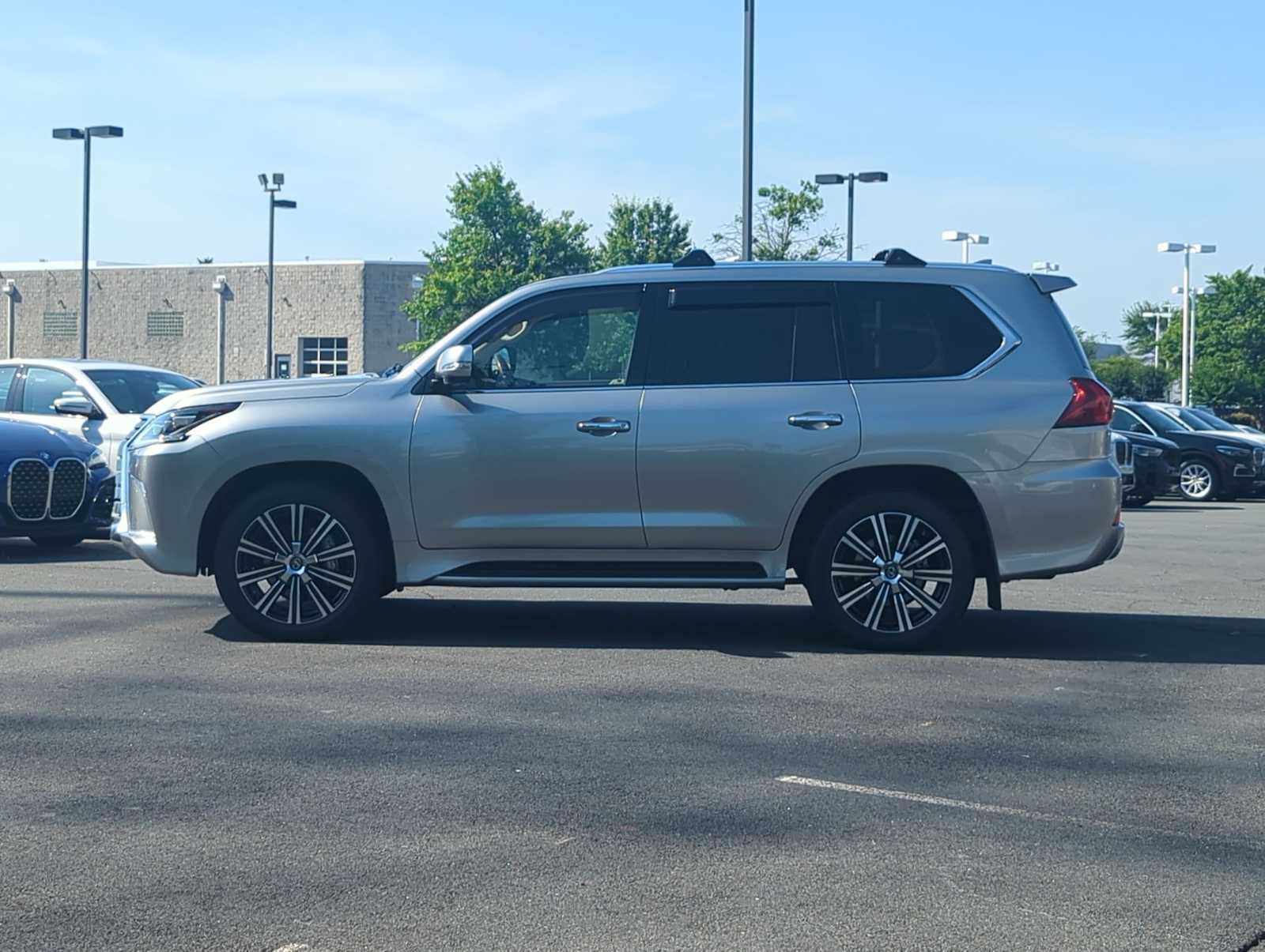 Thumbnail: 2021 Lexus LX - 5