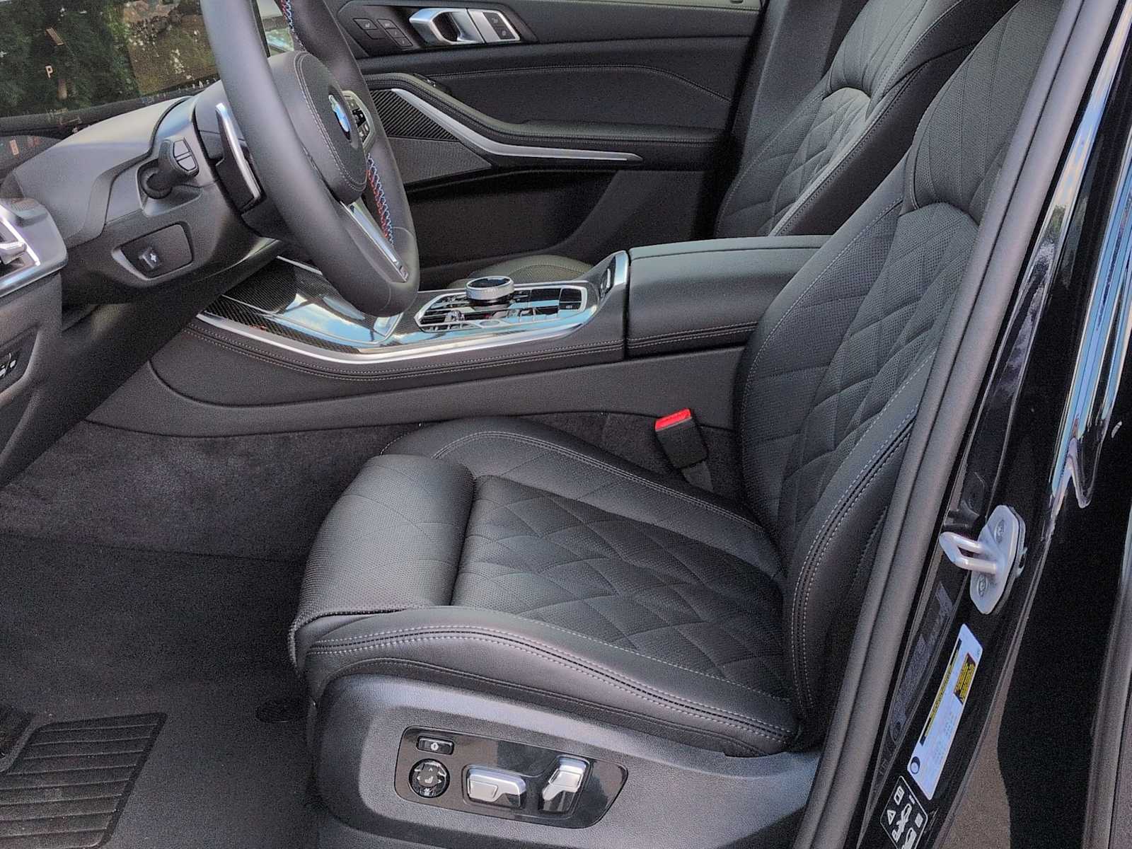 Thumbnail: 2026 BMW X5 - 17