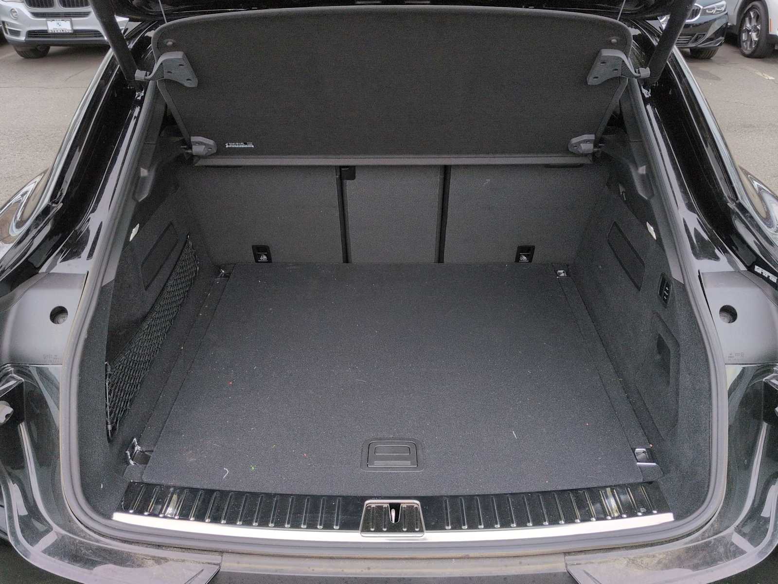 Thumbnail: 2022 Porsche  - 36