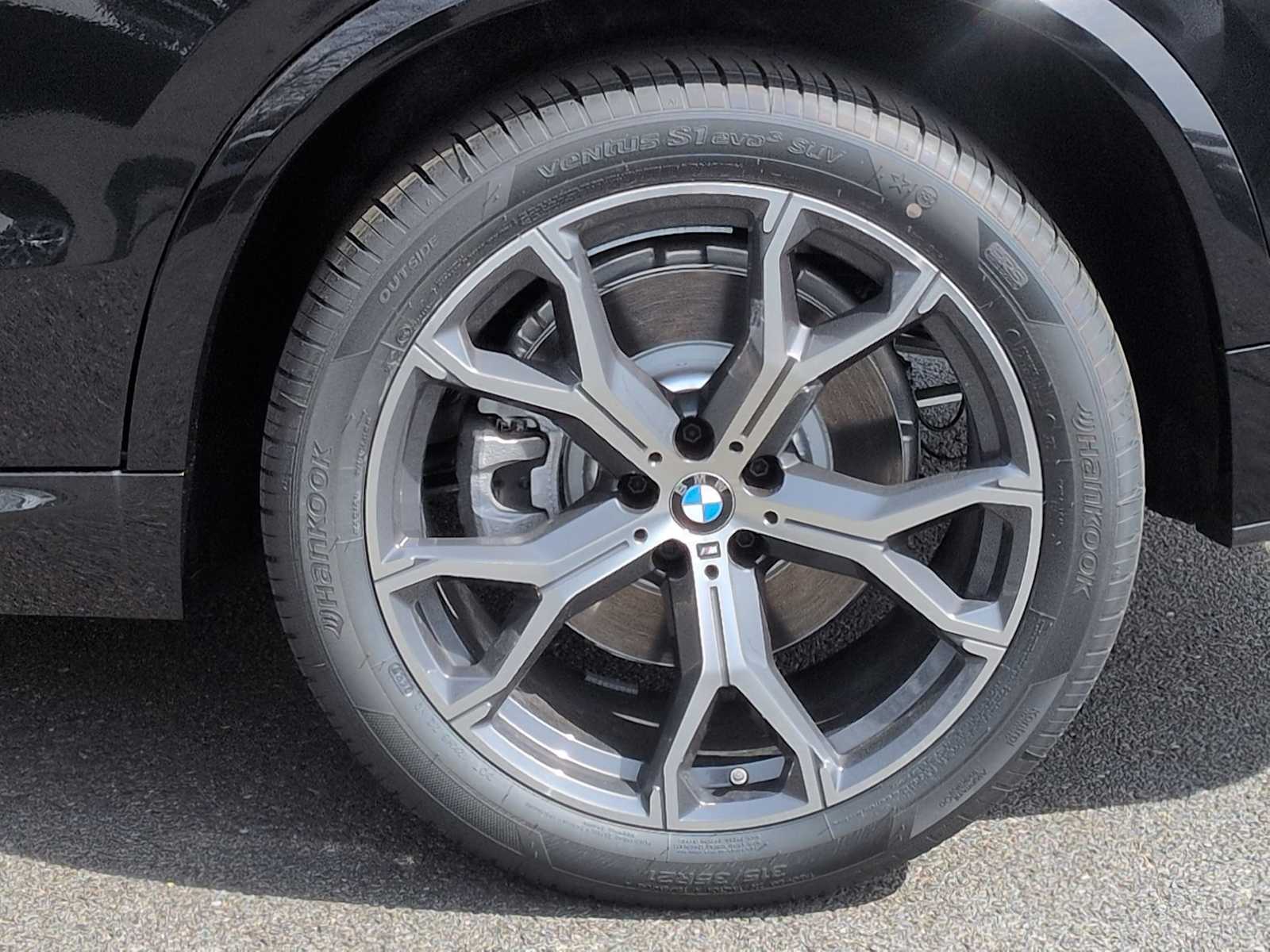 Thumbnail: 2026 BMW X5 - 15