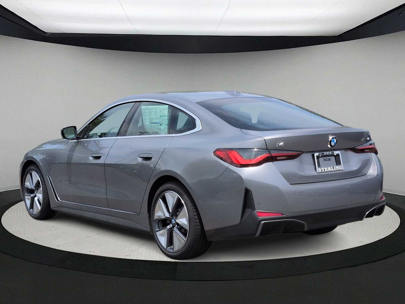Thumbnail: 2026 BMW i4 - 6