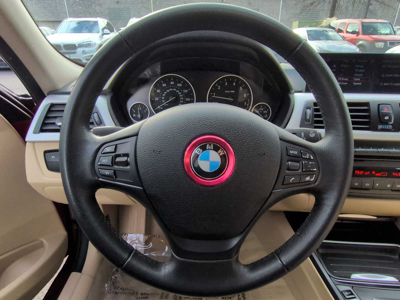 Thumbnail: 2013 BMW 3 Series - 24