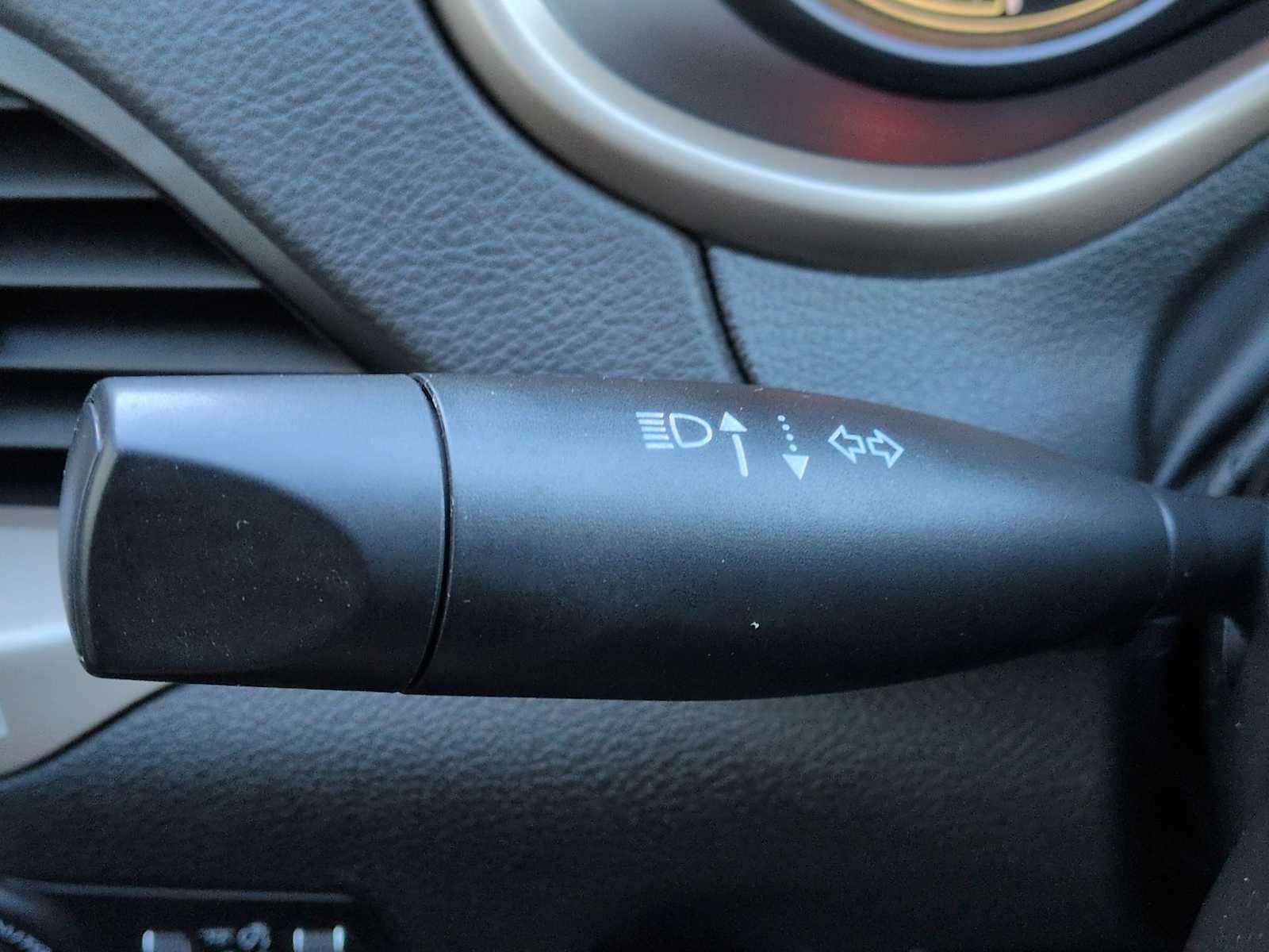 Thumbnail: 2016 Jeep Cherokee - 29