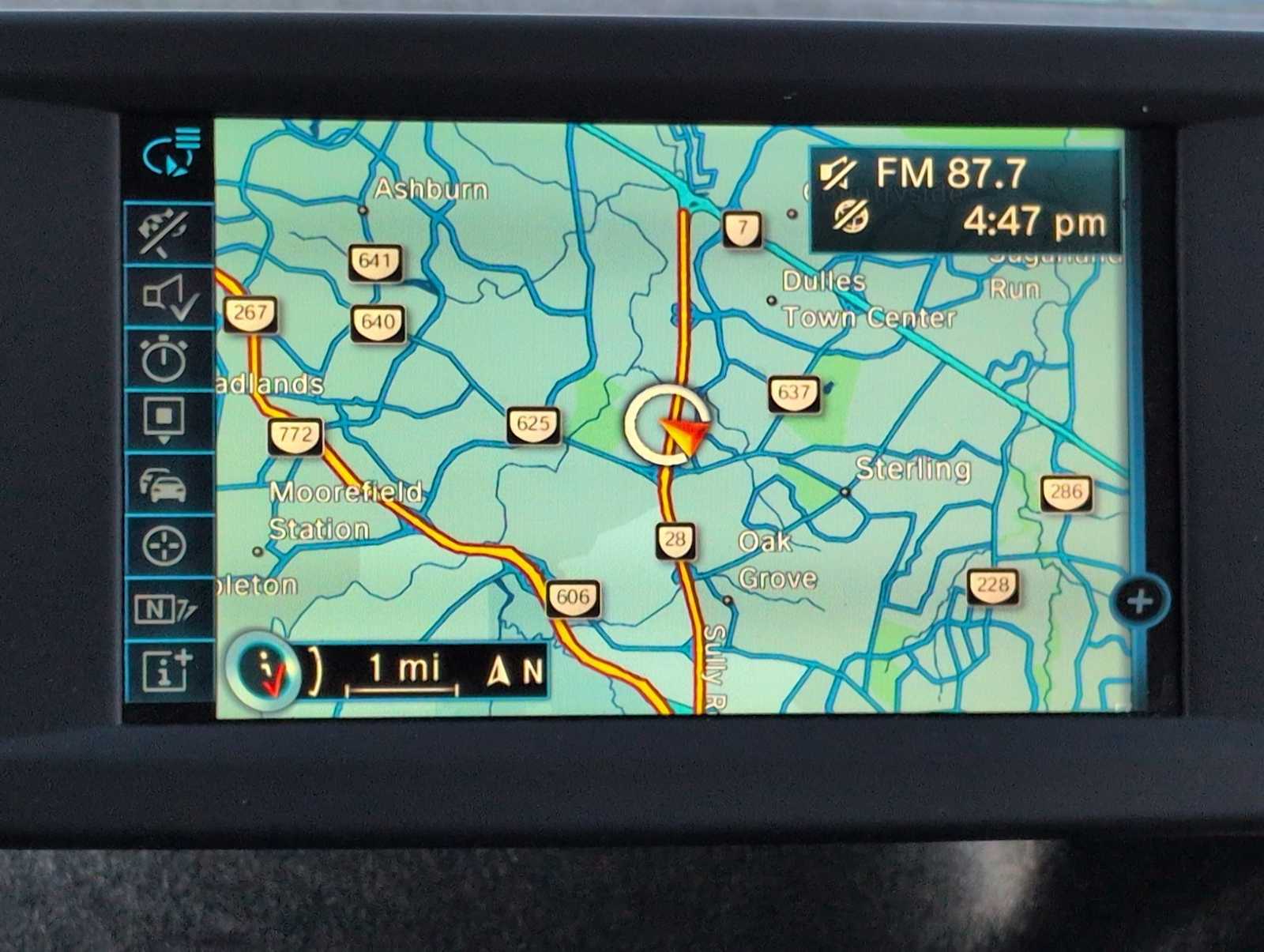 Thumbnail: 2015 BMW i3 - 27