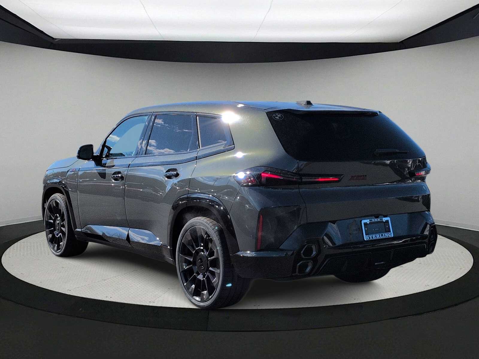 Thumbnail: 2026 BMW XM - 6