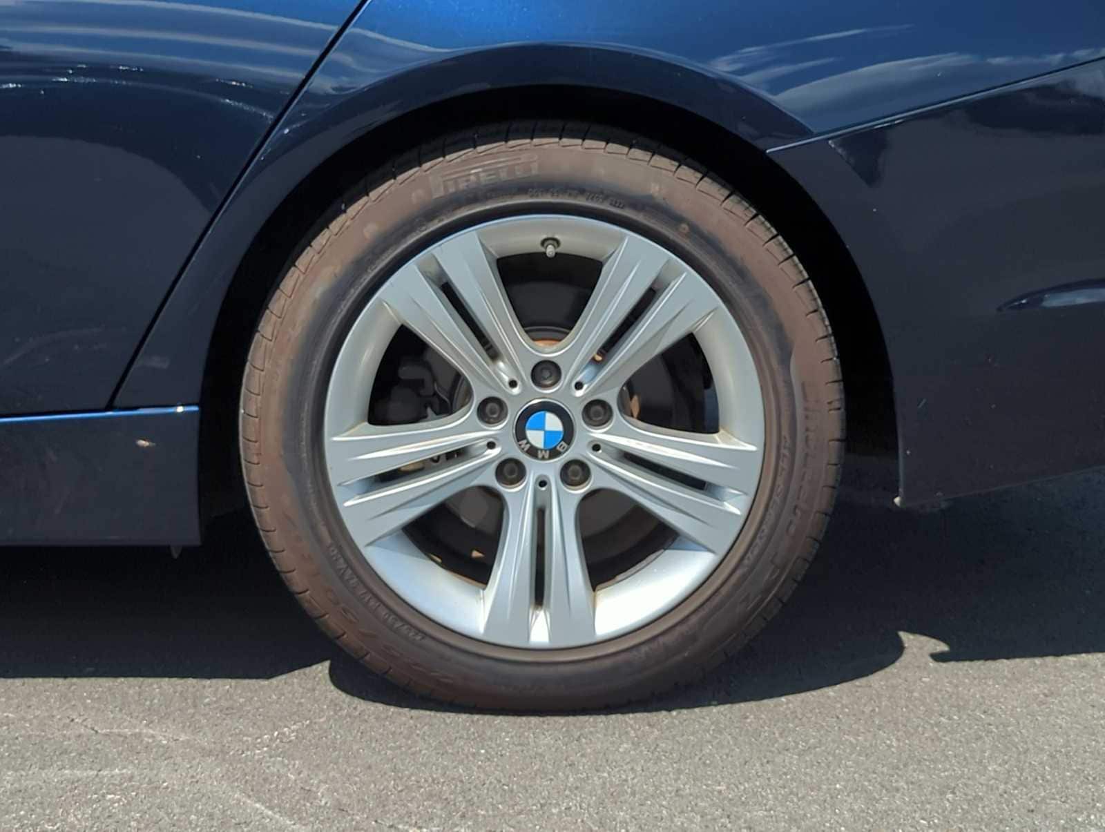 Thumbnail: 2016 BMW 3 Series - 14