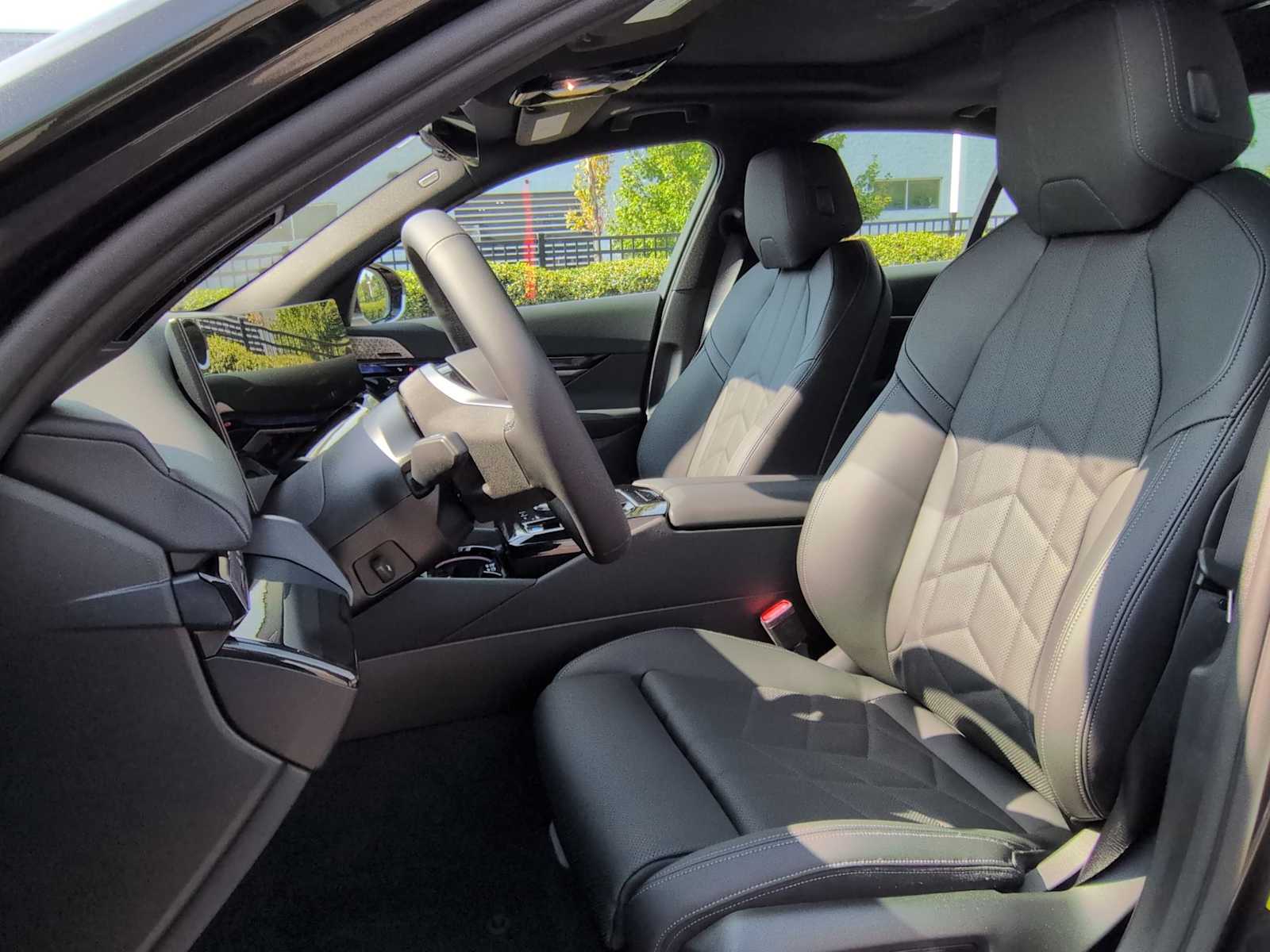 Thumbnail: 2026 BMW i5 - 17