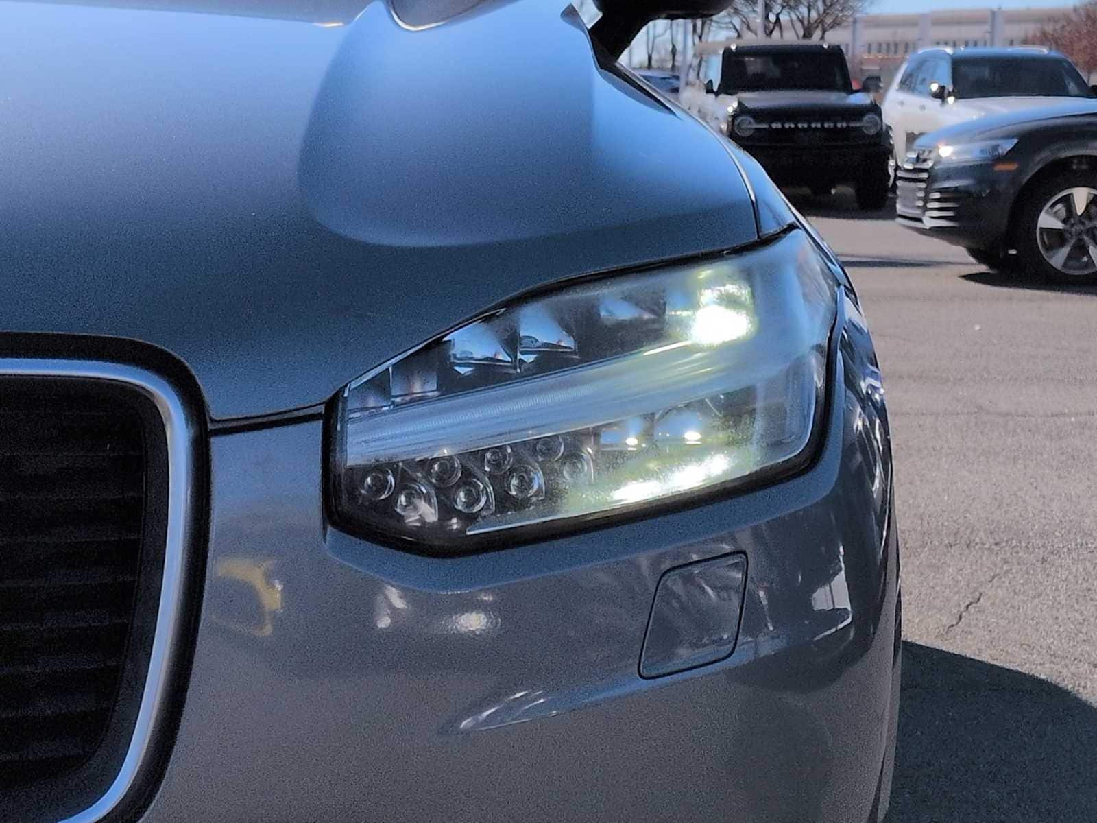 Thumbnail: 2017 Volvo XC90 - 11