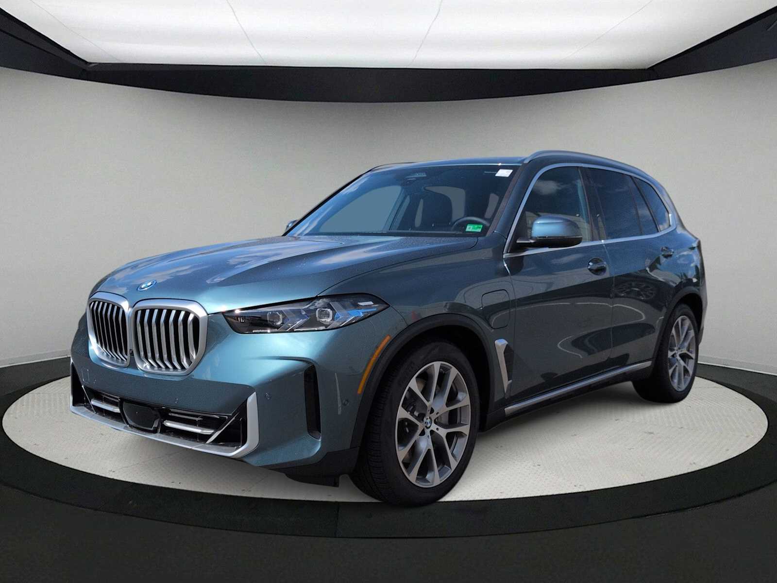 Thumbnail: 2026 BMW X5 - 4