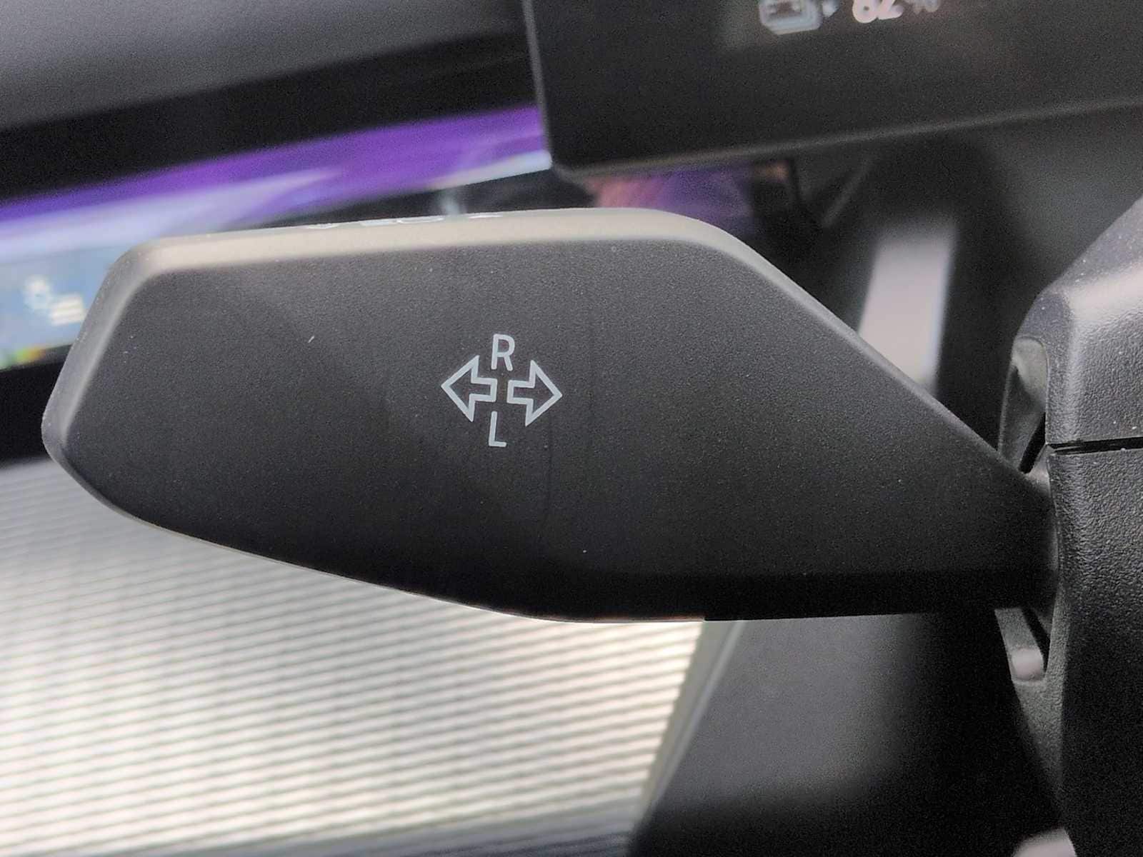 Thumbnail: 2025 BMW i5 - 29