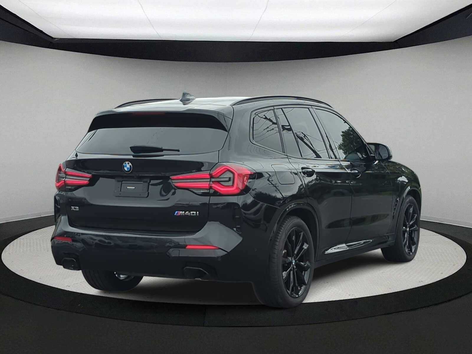 Thumbnail: 2023 BMW X3 - 8