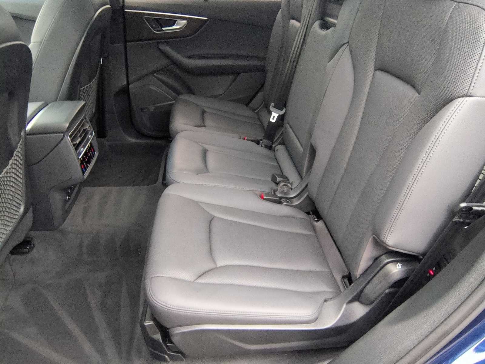 Thumbnail: 2020 Audi Q7 - 20