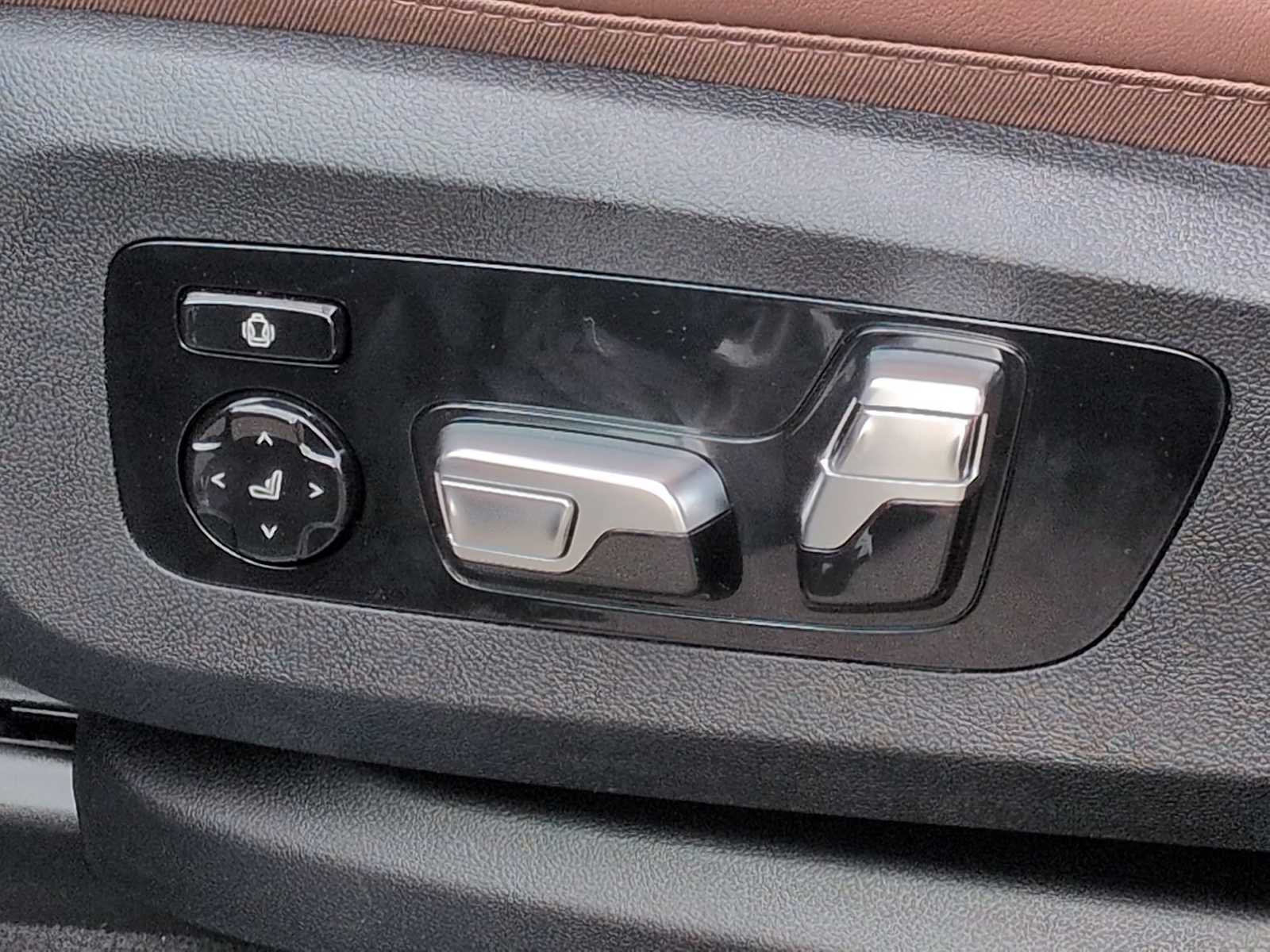 Thumbnail: 2026 BMW X5 - 18