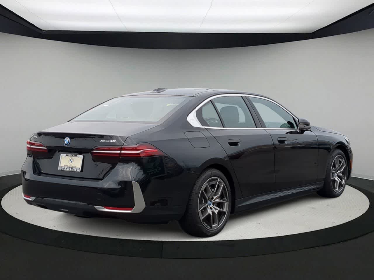 Thumbnail: 2025 BMW i5 - 8