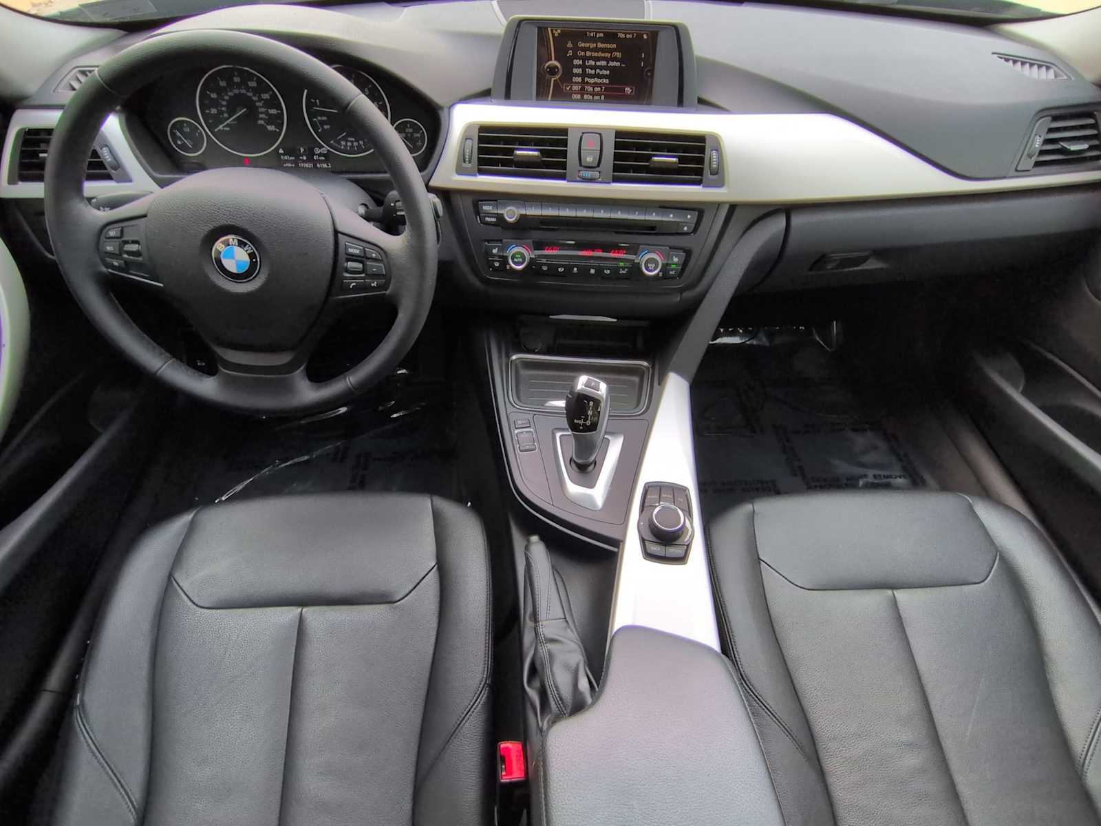 Thumbnail: 2013 BMW 3 Series - 16
