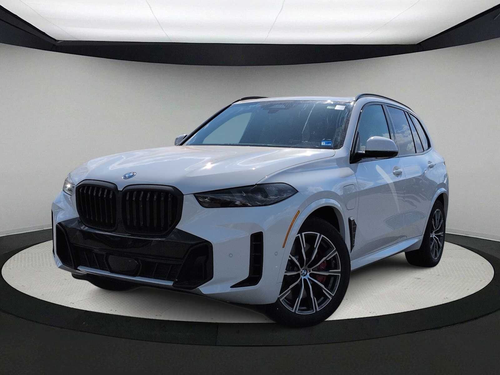 Thumbnail: 2026 BMW X5 - 1