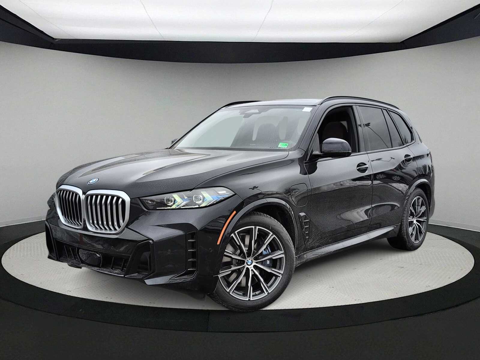 Thumbnail: 2026 BMW X5 - 1