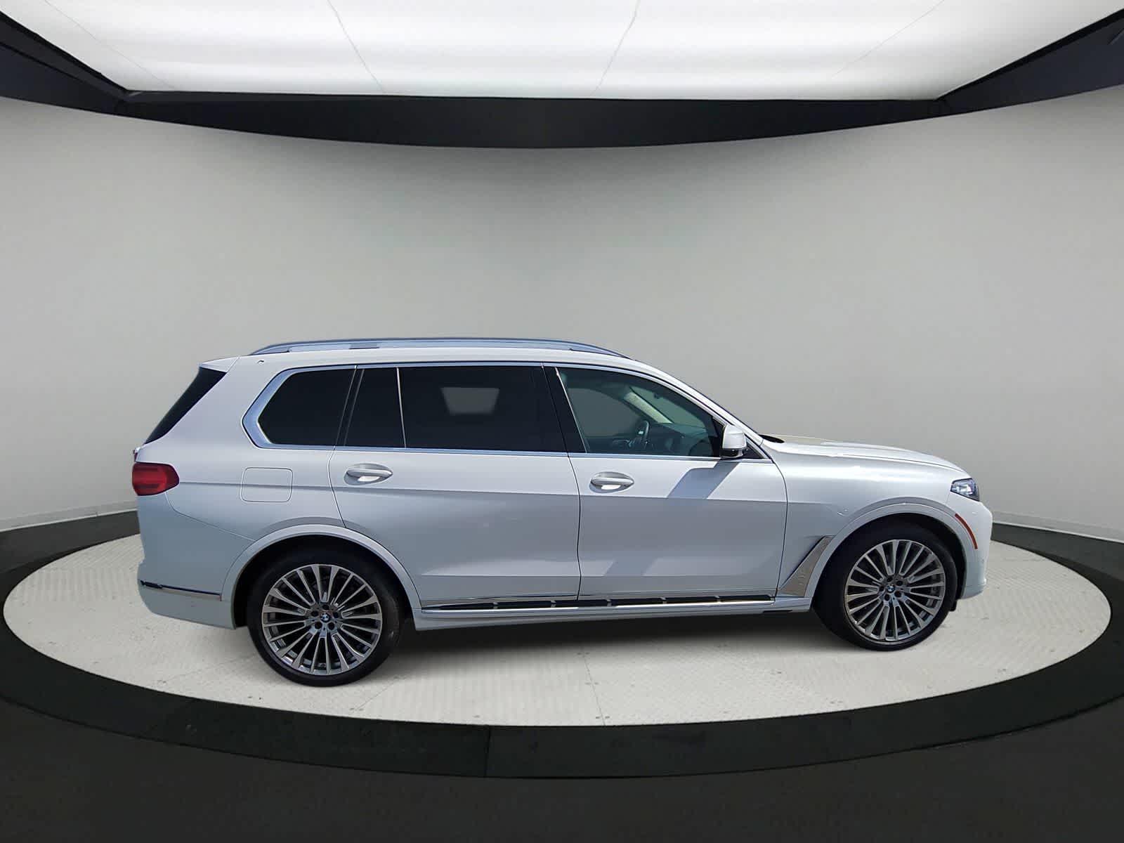 Thumbnail: 2021 BMW X7 - 9