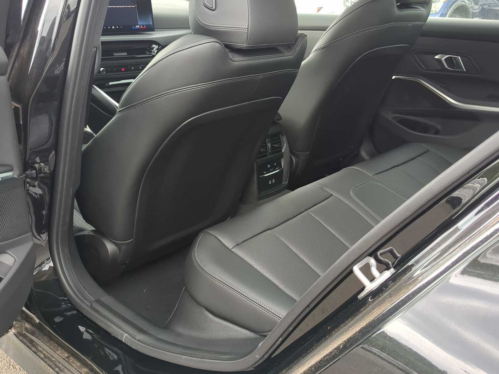 Thumbnail: 2025 BMW 3 Series - 19