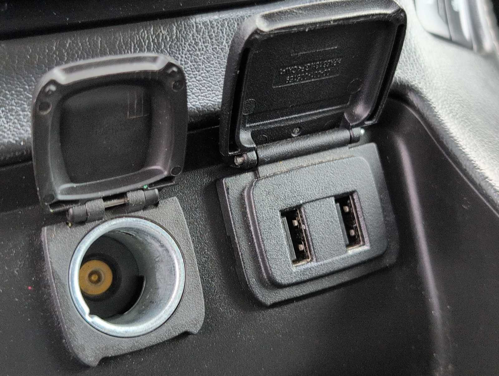 Thumbnail: 2019 Chevrolet Tahoe - 31