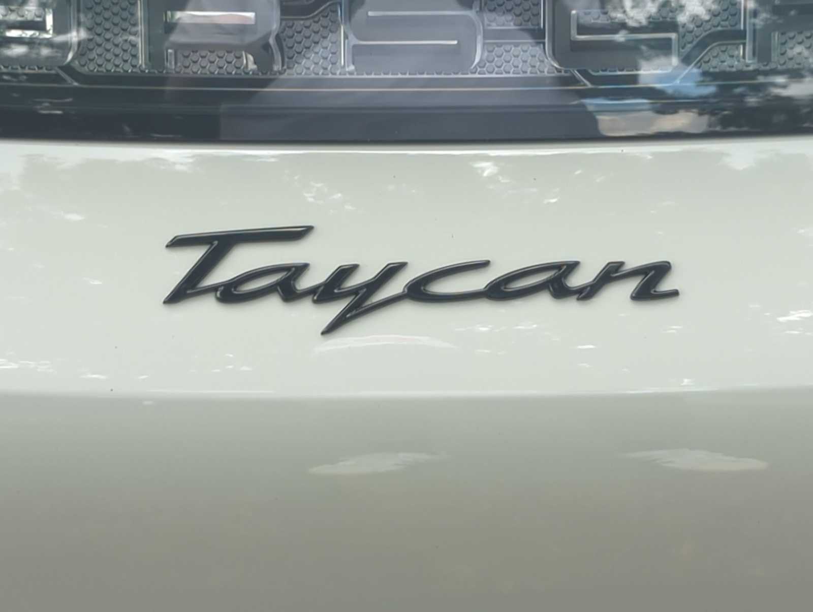 Thumbnail: 2025 Porsche Taycan - 12