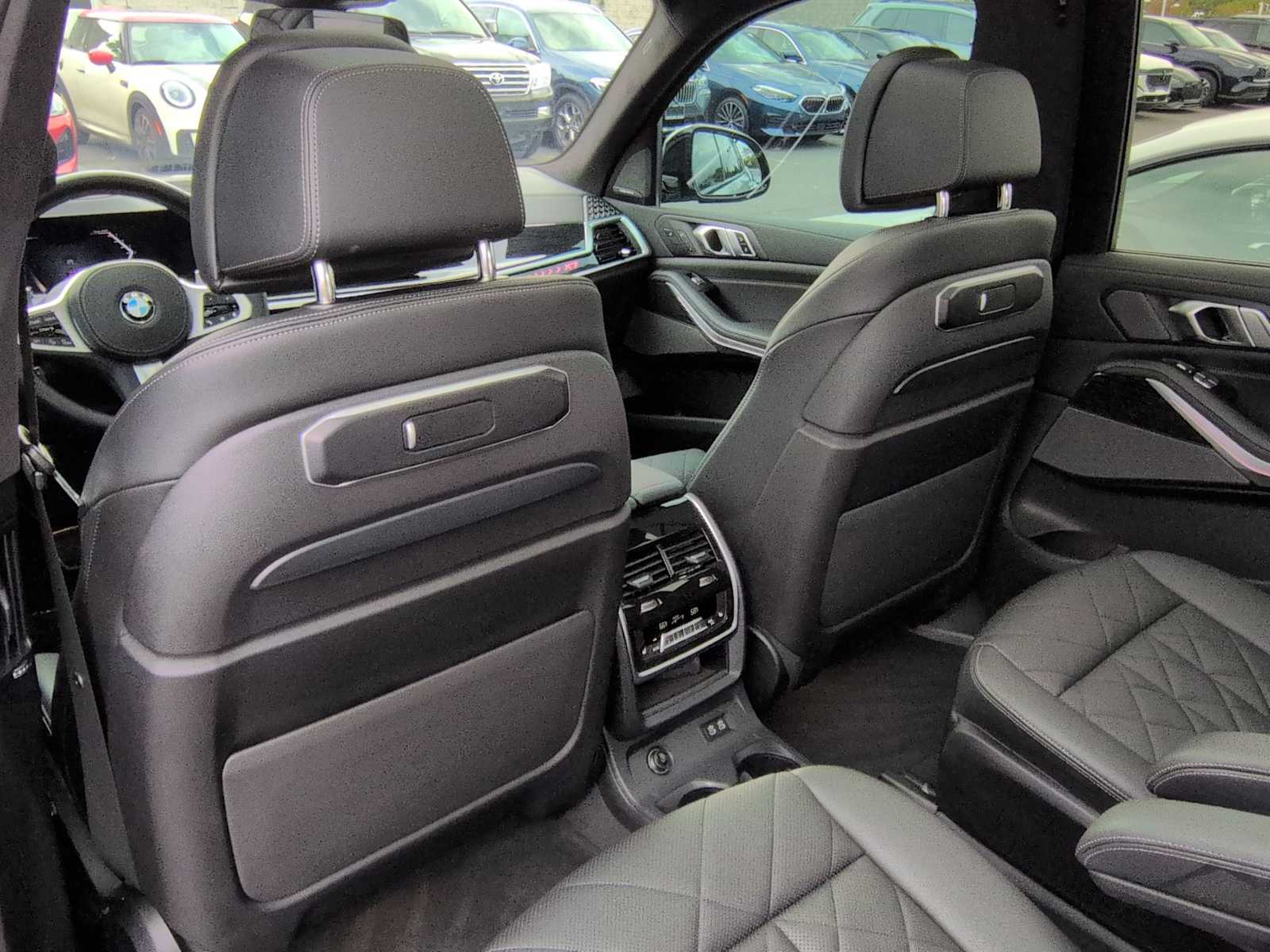 Thumbnail: 2023 BMW X7 - 19