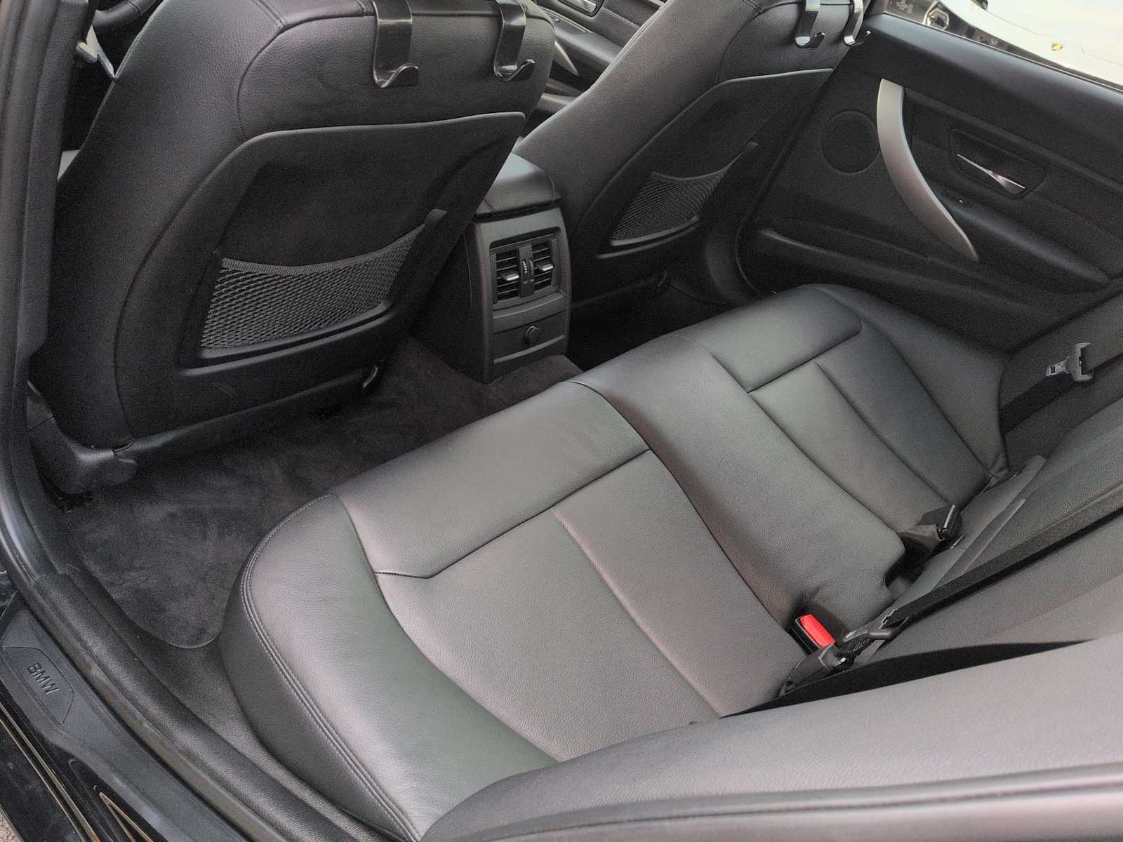 Thumbnail: 2013 BMW 3 Series - 19