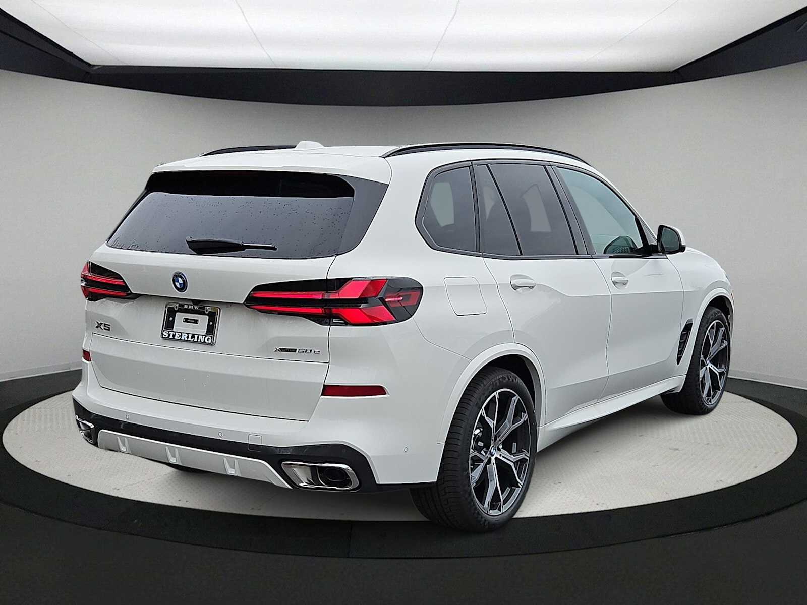 Thumbnail: 2026 BMW X5 - 2