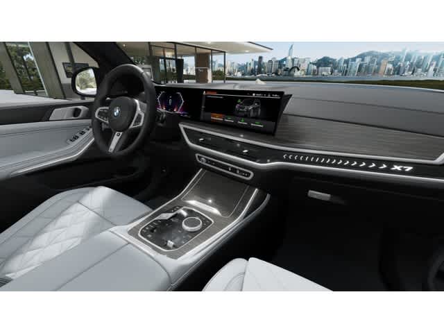 Thumbnail: 2026 BMW X7 - 14